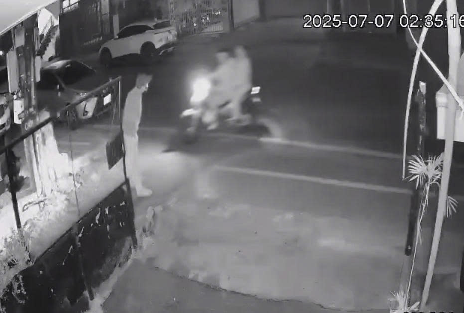 Lâm Đồng Đà Lạt: 2 thanh niên chặn đá//nh bà già 60 tuổi hiện đang nv sài gòn