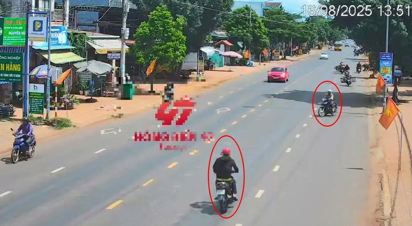 Tại ai đây
